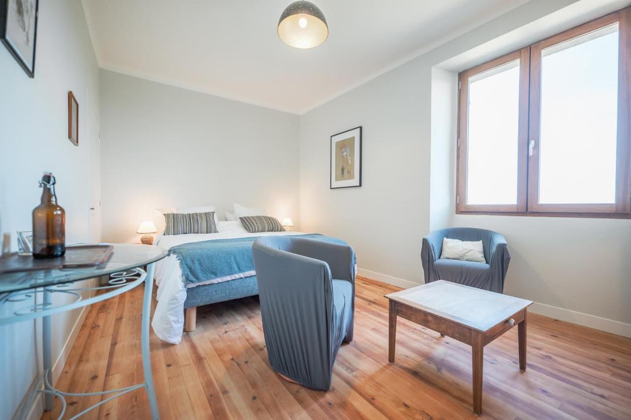 Chambres Et Table D'Hotes - Les Jardins De La Longagne Saussenac Dış mekan fotoğraf
