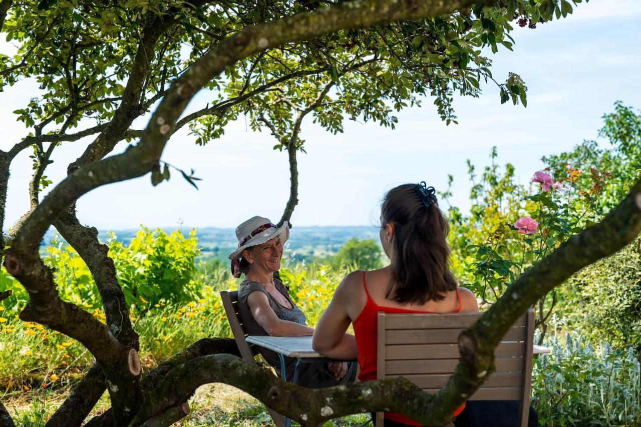 Chambres Et Table D'Hotes - Les Jardins De La Longagne Saussenac Dış mekan fotoğraf