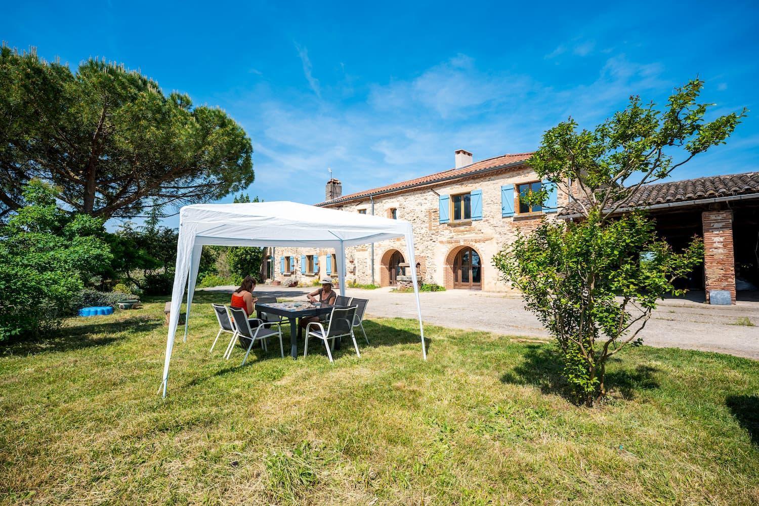 Chambres Et Table D'Hotes - Les Jardins De La Longagne Saussenac Dış mekan fotoğraf